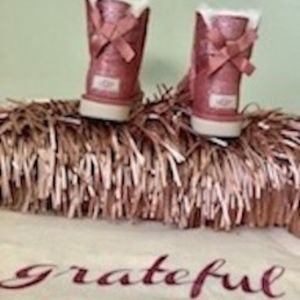bailey bow sparkle uggs
